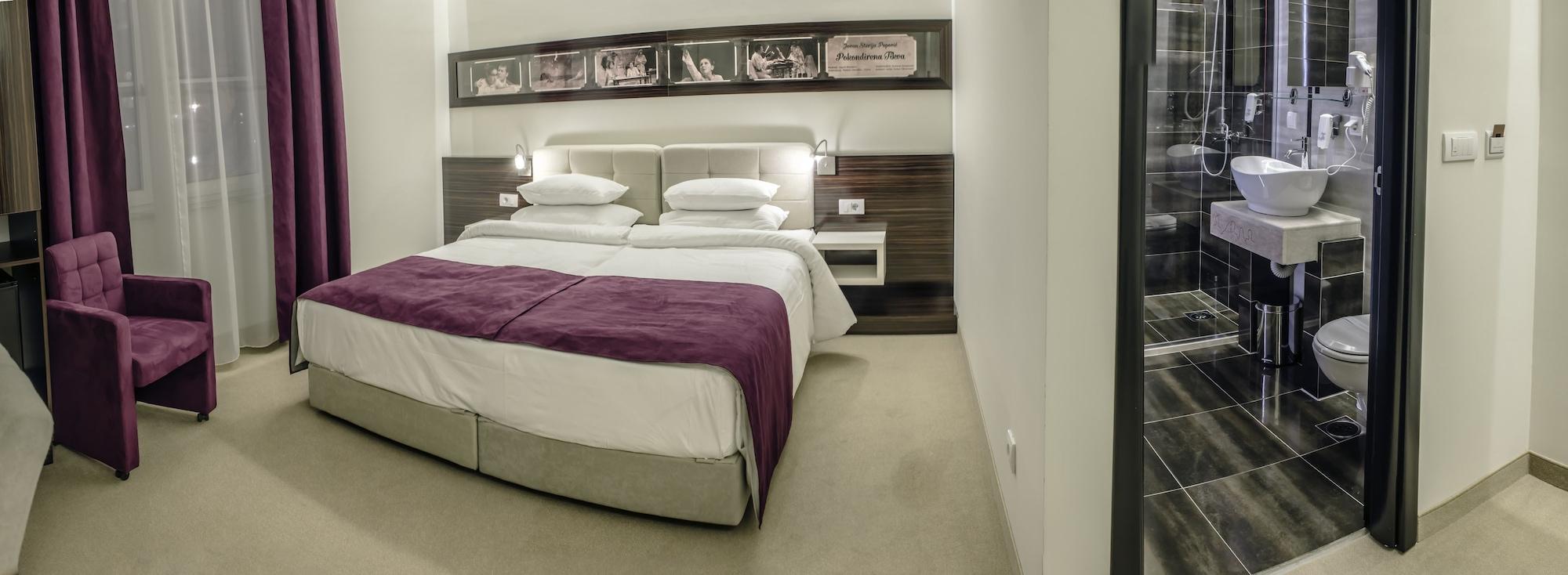 Hotel Theater Belgrade Garni Екстер'єр фото