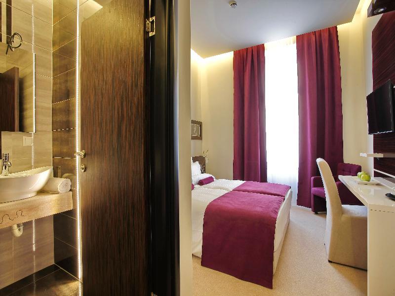 Hotel Theater Belgrade Garni Екстер'єр фото