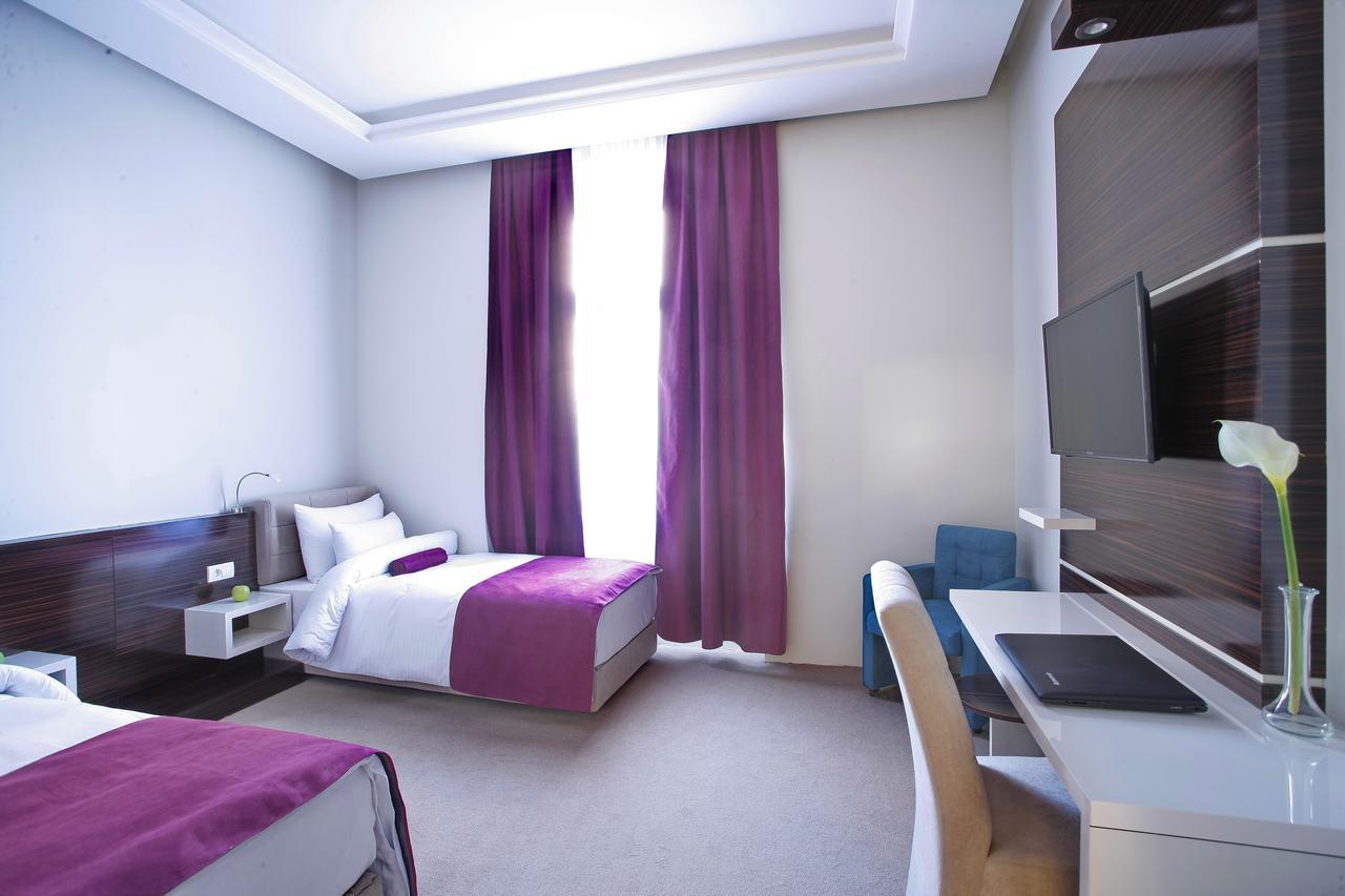 Hotel Theater Belgrade Garni Екстер'єр фото