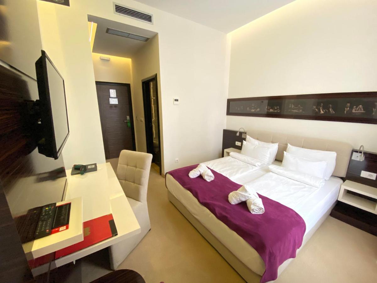 Hotel Theater Belgrade Garni Екстер'єр фото
